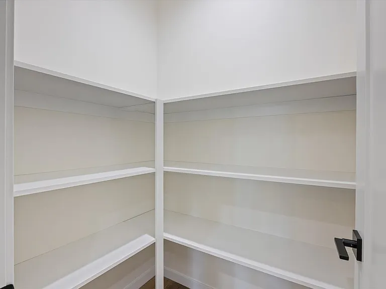 717 E Lacrosse Ave #1 — Photo 9
