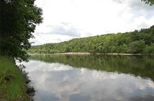 2nd image of 518 River Rd