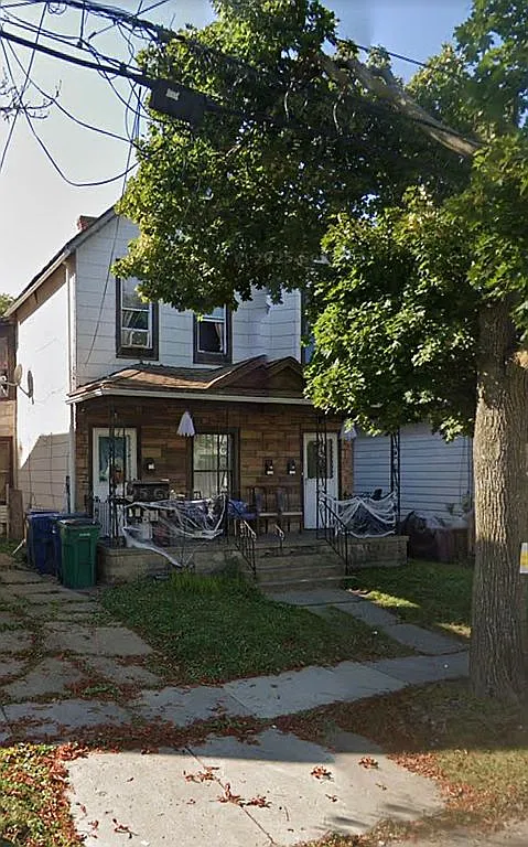54 Dart St photo 1