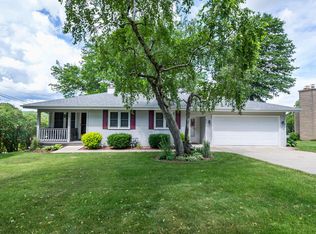 535 N 121st St, Wauwatosa, WI 53226