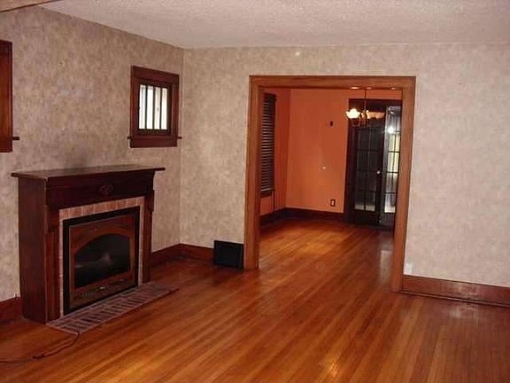 4th image of 352 Bennett St