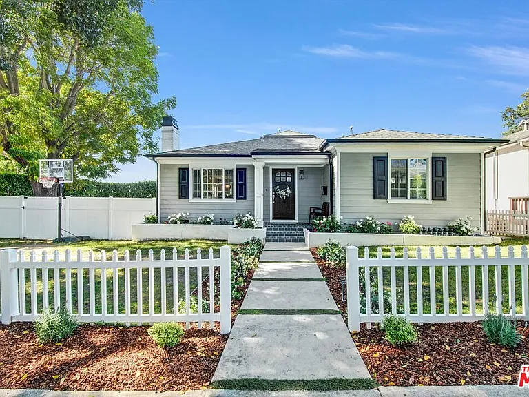 12233 Malone St — Photo 1