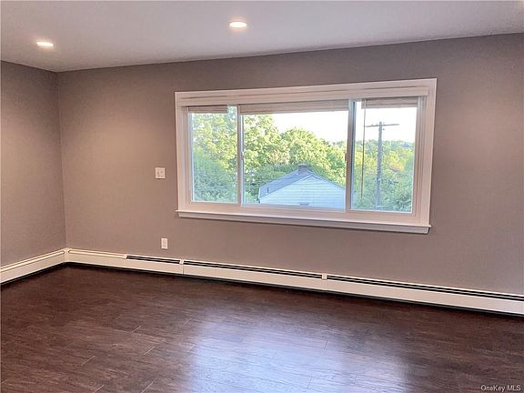 5th image of 8 Beal Pl