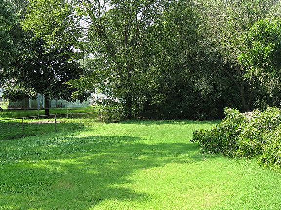 2nd image of 13 Burnham Pl