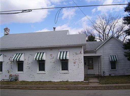 1st image of 213 S Roosevelt Ave