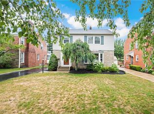 2414 Loyola Rd, University Heights, OH 44118