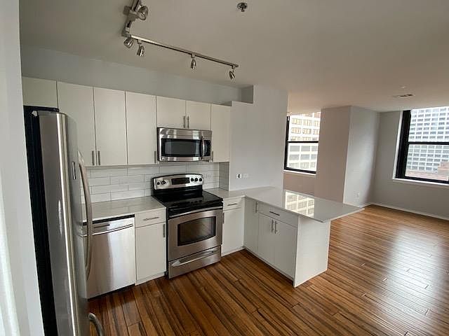 1st image of 200 N Dearborn St Unit 2301