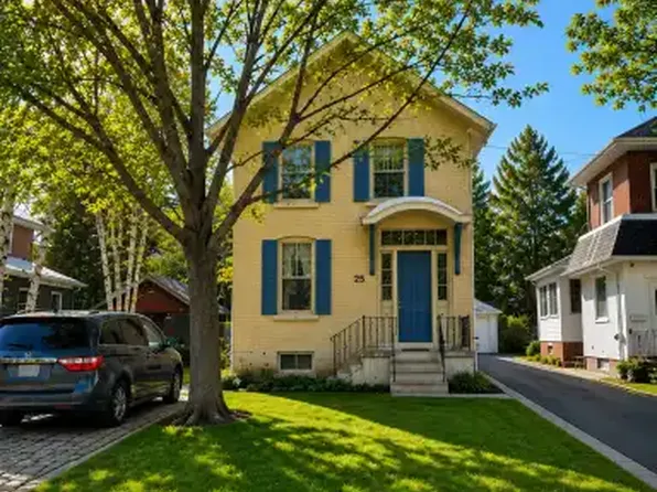 25 Sussex St N #1A, Kawartha Lakes, ON K9V 4H3
