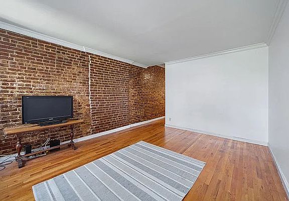 5th image of 425 E 78th St APT 1E