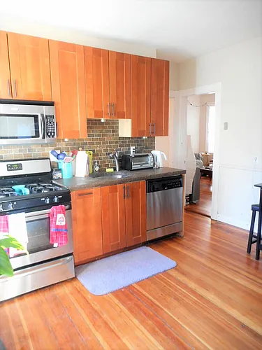 15 Rowell St #1 Photo 1