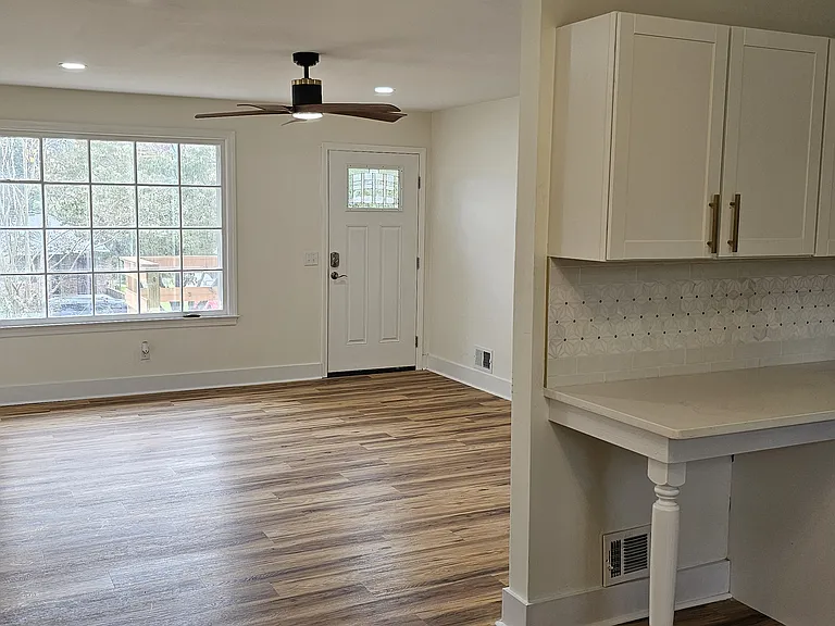 1613 Edgemore Rd — Photo 5
