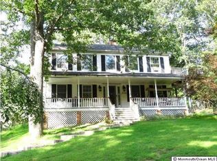 112 Oakland Mills Rd, Manalapan, NJ 07726