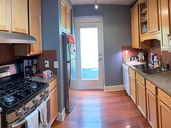 3rd image of 3520 Knight St APT 205