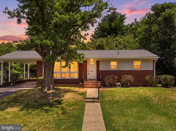 5739 Cannon Ln, Alexandria, VA 22303