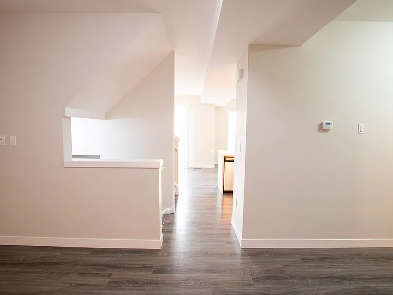 992 West Village Sq — Photo 37
