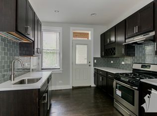 1956 W Nelson St #1W, Chicago, IL 60657