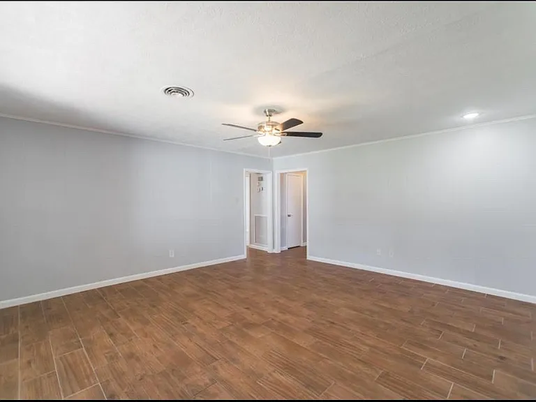 8503 Braes River Dr — Photo 10