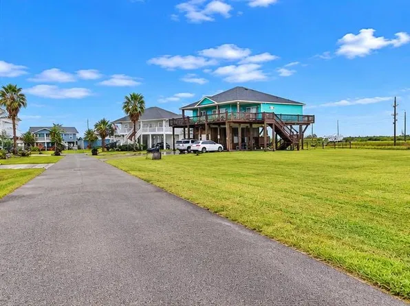 3181 Castle Dr Lot 37, Pt Bolivar, TX 77650