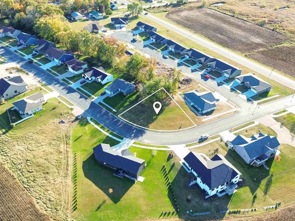 836 Hay Creek Trail #16, Reedsburg, WI 53959