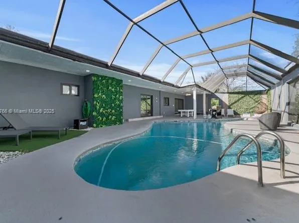 8365 SW 185th Ter, Cutler Bay, FL 33157