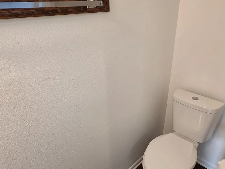533 E Verdugo Ave — Photo 11