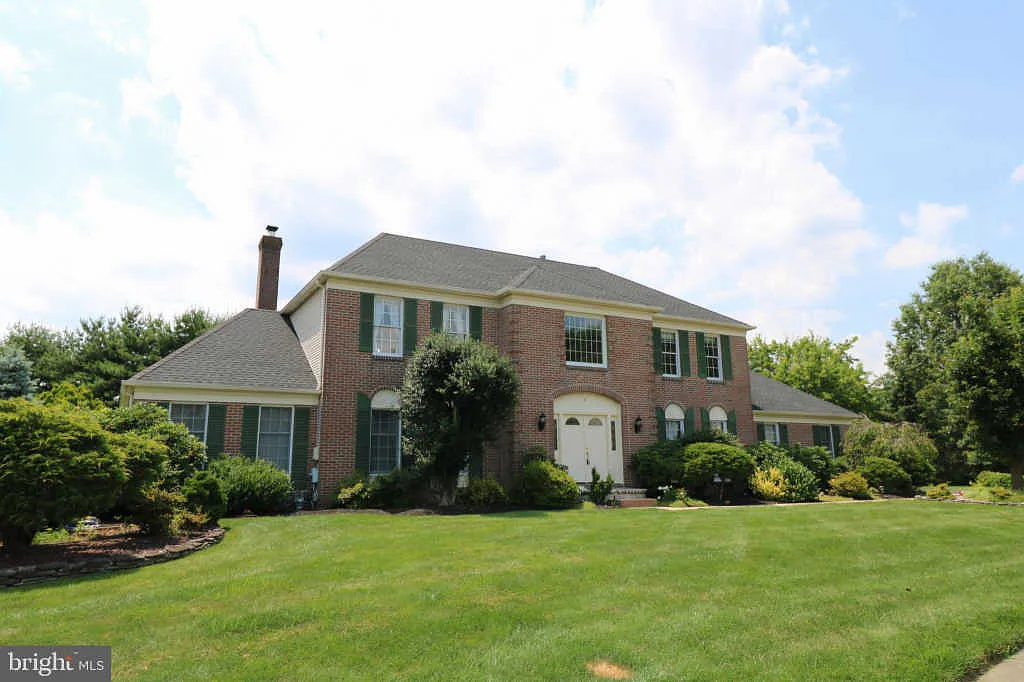 5 Richmond Ct photo 1