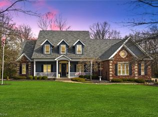 7765 Victoria Cir, Independence, OH 44131