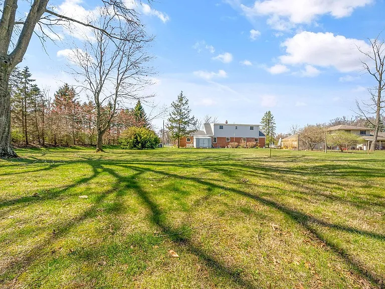 5800 Harlem Rd — Photo 25