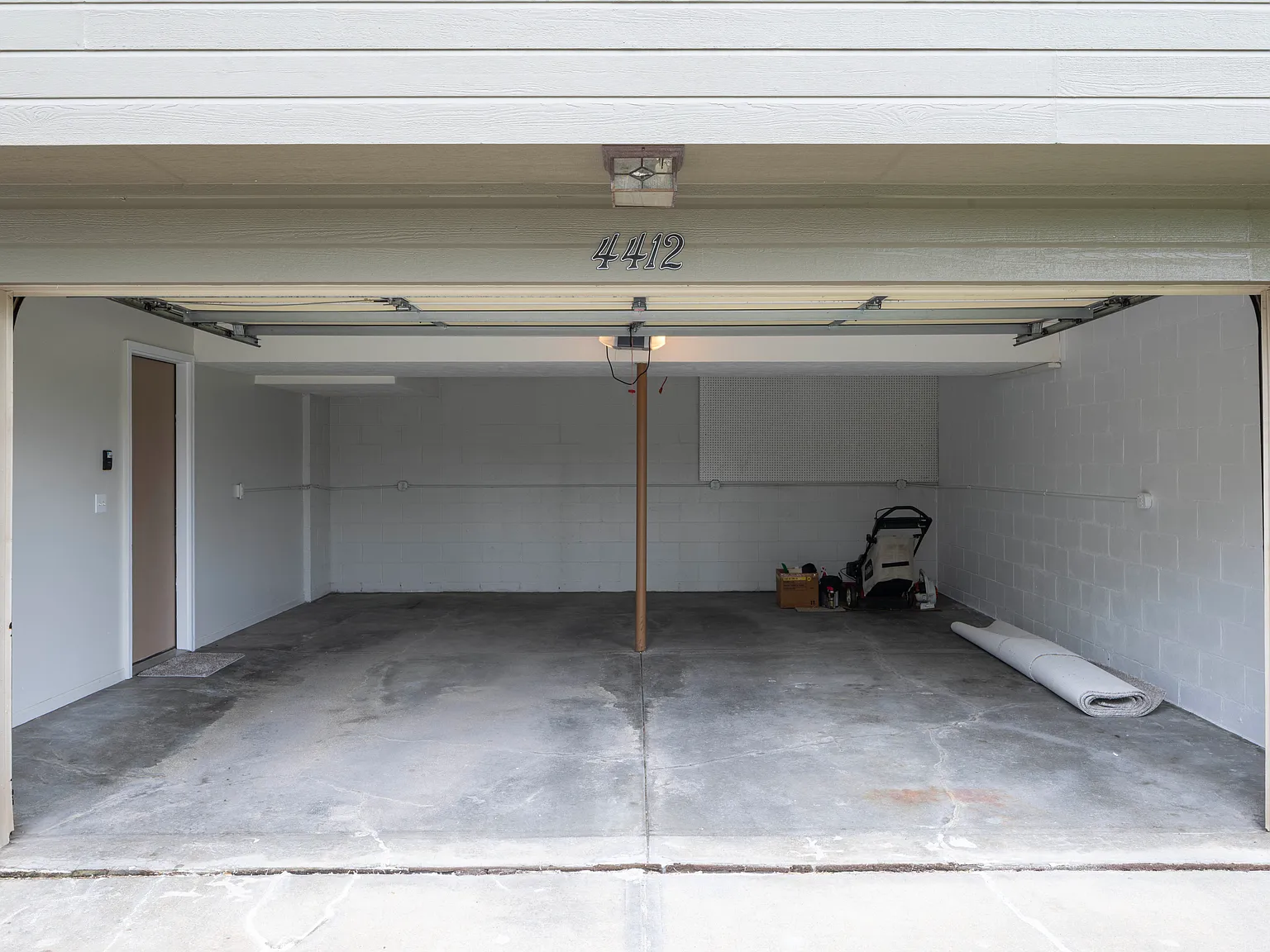 3 bed, 1365 sqft, $2,000 — Photo 3