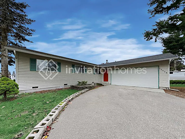 12428 42nd Ave NE — Photo 1