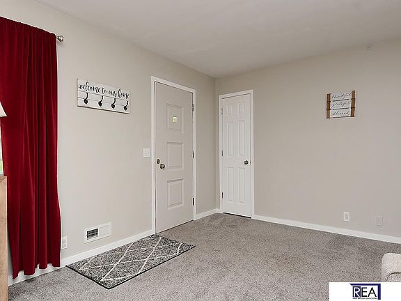 2nd image of 7758 Hamilton St