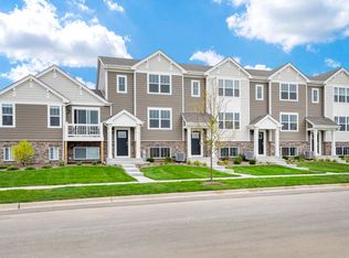 224 Goldenrod Dr, Elgin, IL 60124