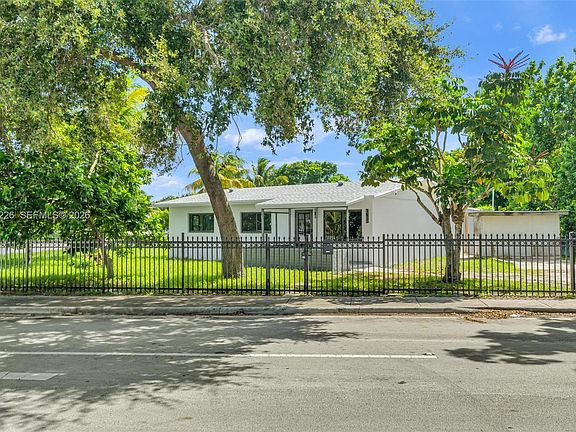 2nd image of 1700 NW 131st St