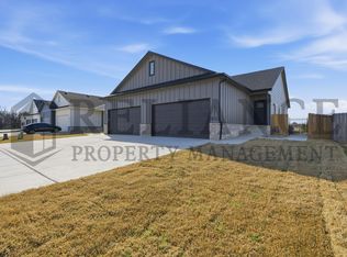 5259 N Pinecrest St, Wichita, KS 67220