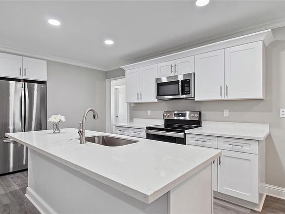 5th image of 1301 N Bengal Rd