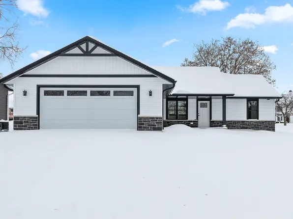 1020 Pinecrest Rd, Green Bay, WI 54313