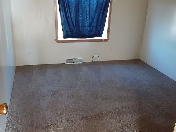 3rd image of 807 N Adams Ave