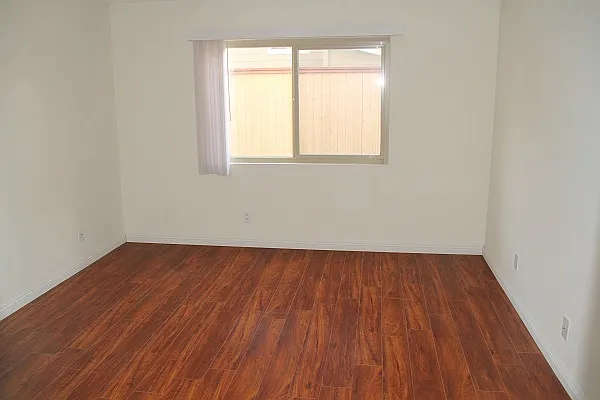 2 bed, 1100 sqft, $3,695 — Photo 3