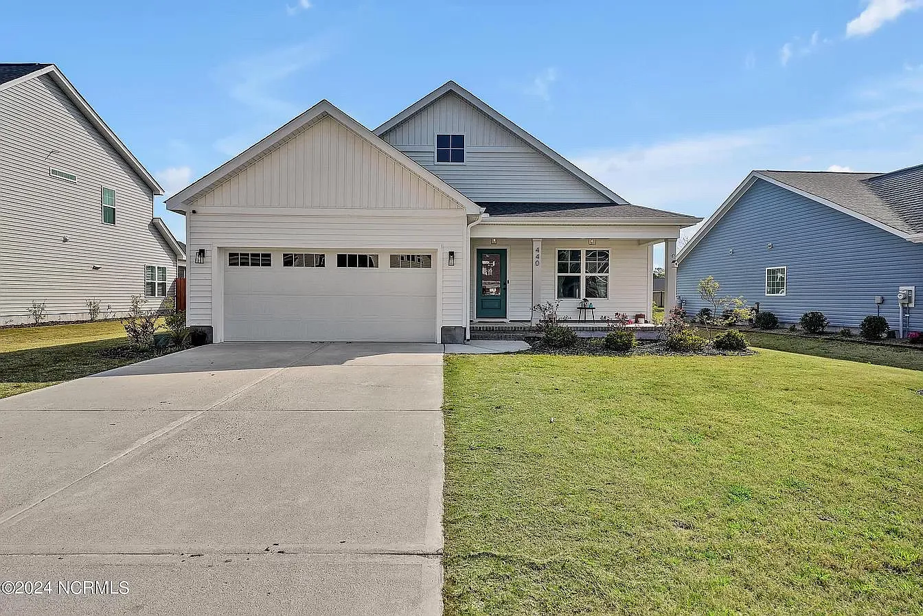 440 Pebble Shore Dr — Photo 1