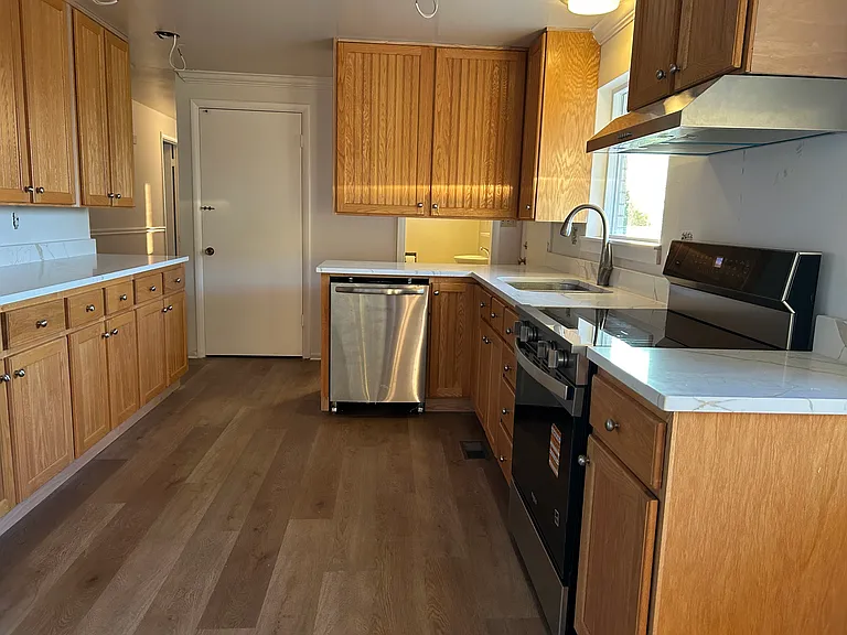 2329 E Camino Way — Photo 6