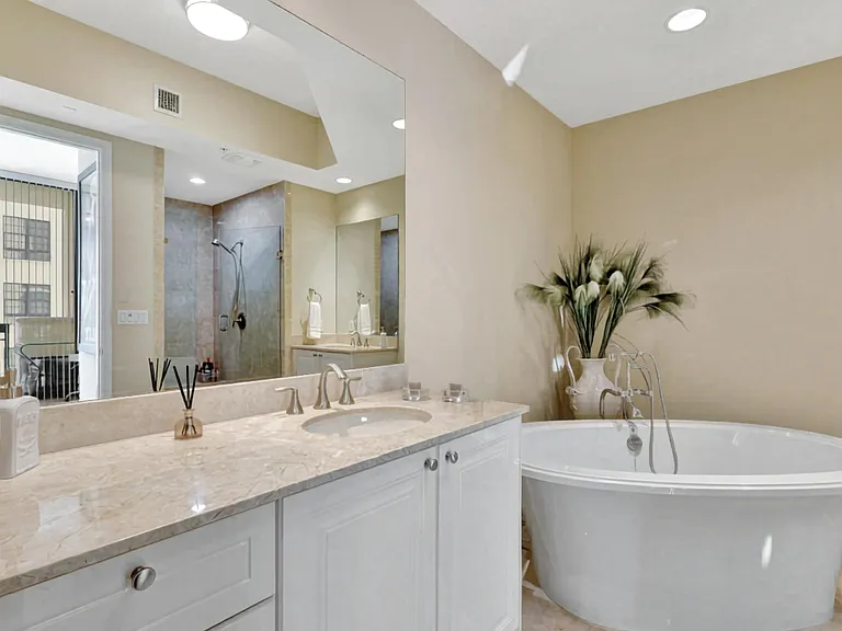 701 S Olive Ave #1909 — Photo 8