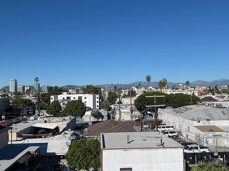 1328 Magnolia Ave — Photo 6