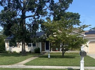 7 Queens St, Egg Harbor Township, NJ 08234