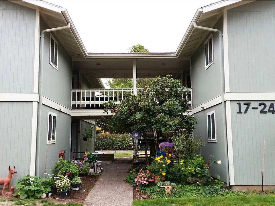 Santiam Terrace