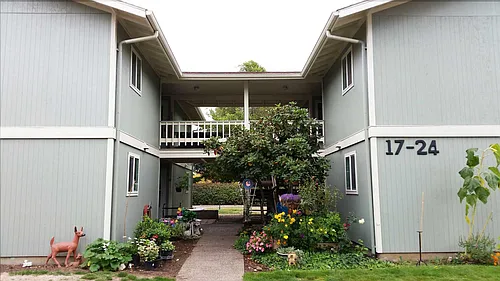 Santiam Terrace Photo 1