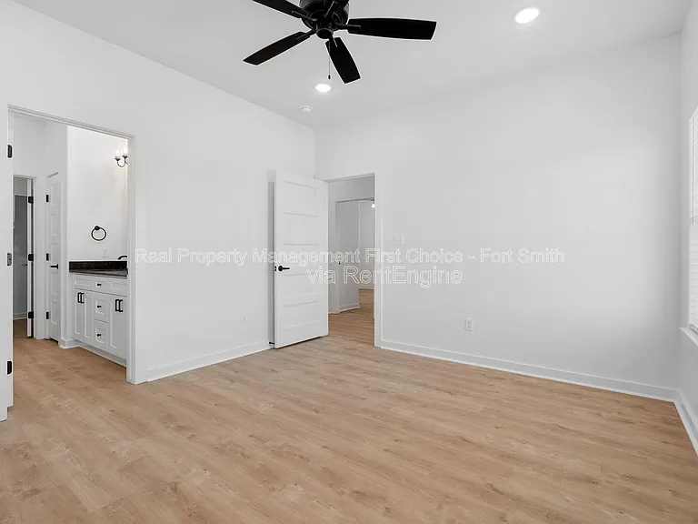 8705 Cantera Dr #B — Photo 19
