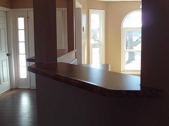 3rd image of 3456 Melrose Dr