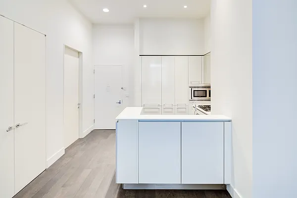 Rented by Mayell LLC | media 11