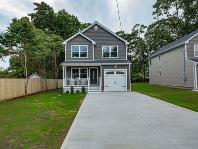16 Willow Street, Wheatley Heights, NY, 11798