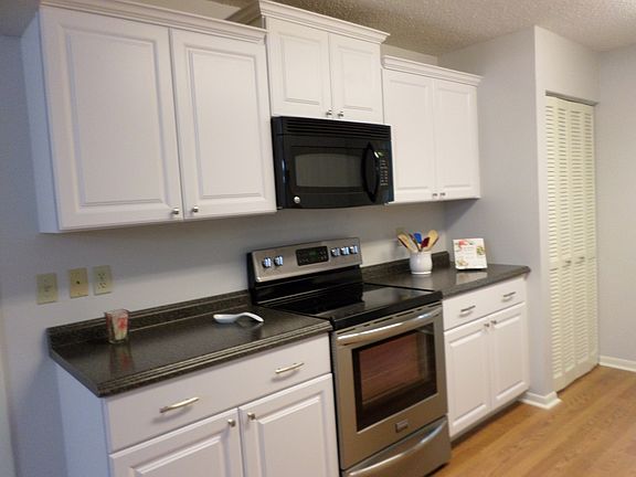 5th image of 8620 SW 94th St Unit C